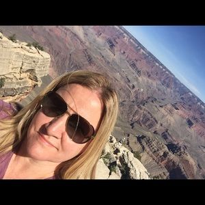 Meet your Posher, Linda